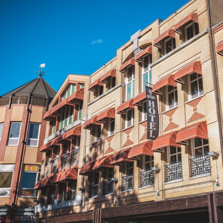 Hotel Queen